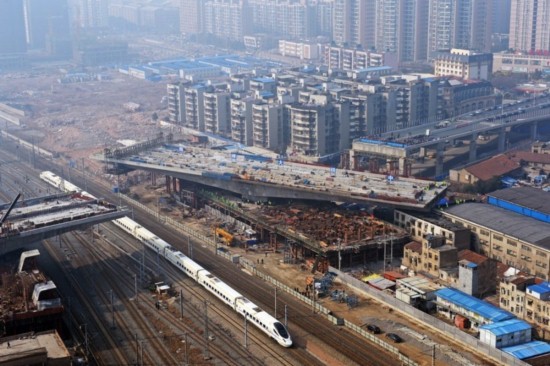 จีนผุดสะพานหมุนได้แห่งแรกของเอเชีย หนักร่วมหมื่นตัน