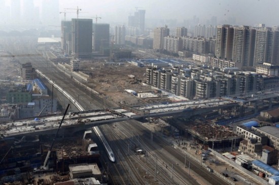 จีนผุดสะพานหมุนได้แห่งแรกของเอเชีย หนักร่วมหมื่นตัน