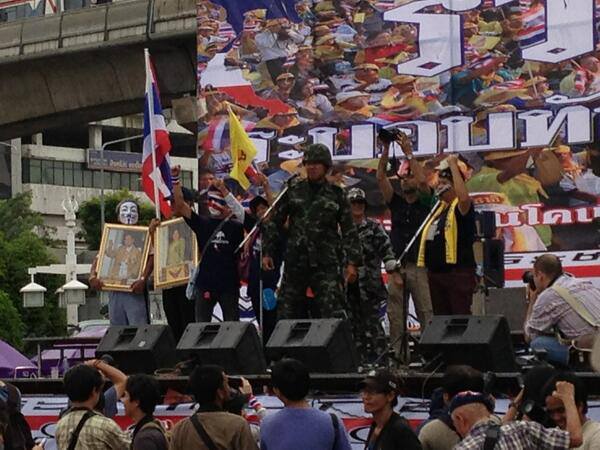 กองทัพประชาชนฯ ออกแถลงการณ์ 4 ข้อ ล้มระบอบทักษิณ เพื่อปฏิรูปประเทศ