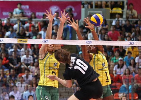 วอลเลย์บอลหญิงไทย บราซิล