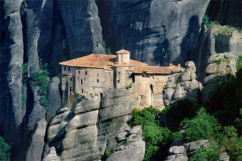 สถาปัตยกรรมโบราณบนยอดเขาสุดตระการตา