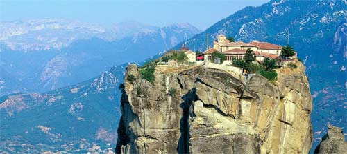 สถาปัตยกรรมโบราณบนยอดเขาสุดตระการตา