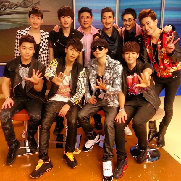 ประมวลภาพ สรุยุทธ กับดาราเกาหลี ซี้กันสุด ๆ