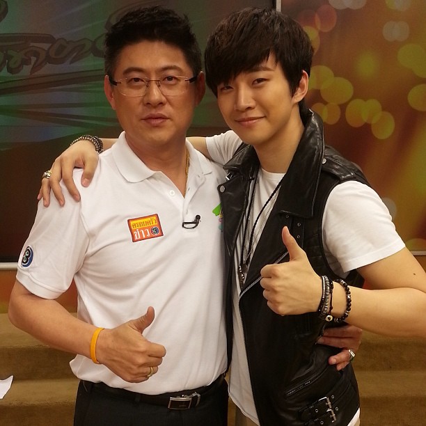 ประมวลภาพ สรุยุทธ กับดาราเกาหลี ซี้กันสุด ๆ