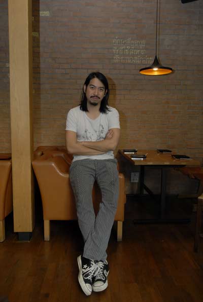 เชิญชม นิทรรศการบทกวีสั้น by ตุล อพาร์ทเม้นท์คุณป้า 