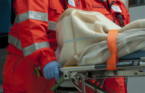 คนร้ายบุกทุบคนสนิทพงศ์พัฒน์หมดสติ ก่อนมัดโยนทิ้งสนามกอล์ฟ