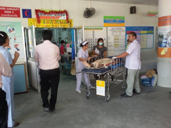 นั่งร้านก่อสร้างหอส่งน้ำประปาเมืองคอน สูง 42 ม. ถล่ม เจ็บ 10 ราย