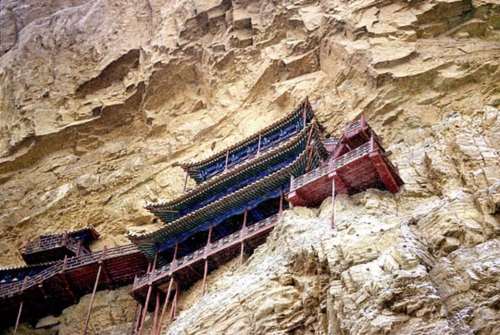 สถาปัตยกรรมโบราณบนยอดเขาสุดตระการตา