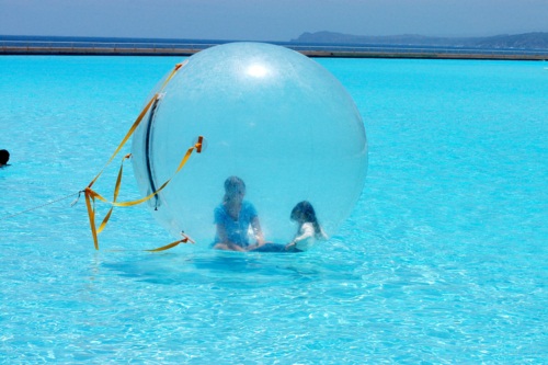 อลังการ! ชิลีอวดโฉมสระว่ายน้ำกลางแจ้งที่ใหญ่ที่สุดในโลก