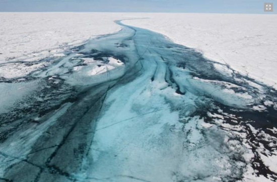 ตะลึง! คลิป ภูเขาน้ำแข็งขั้วโลกแตกตัวครั้งใหญ่