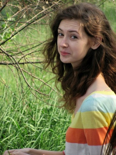 อึ้ง! สาวยูเครนคอยาว ตัวสูงชะลูดกว่า 210 ซม.