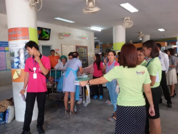 นั่งร้านก่อสร้างหอส่งน้ำประปาเมืองคอน สูง 42 ม. ถล่ม เจ็บ 10 ราย