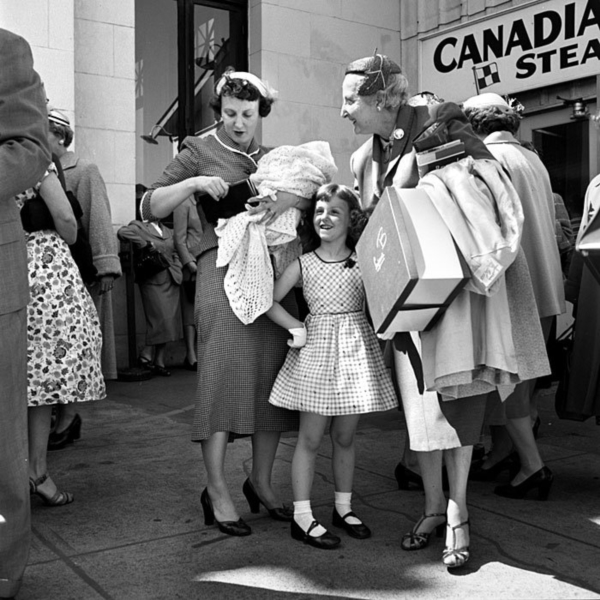 ผลงานสตรีทโฟโต้ของหญิงมะกัน ถูกค้นพบและโด่งดัง หลังเจ้าตัวเสียชีวิต