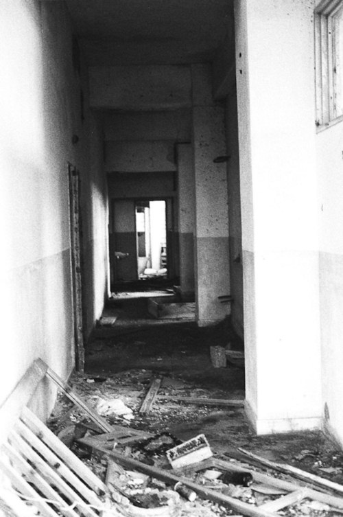 33 ภาพเกาะฮาชิมะ ฉบับขาว-ดำ กับบรรยากาศสวยงามปนหลอน 