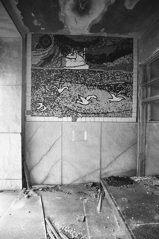 33 ภาพเกาะฮาชิมะ ฉบับขาว-ดำ กับบรรยากาศสวยงามปนหลอน 