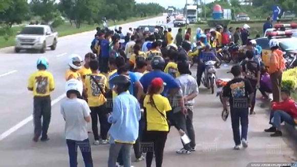 เด็กแว้นรวมตัวครึ่งพัน บอกจะไประดมทุนช่วยผู้ป่วยเอดส์