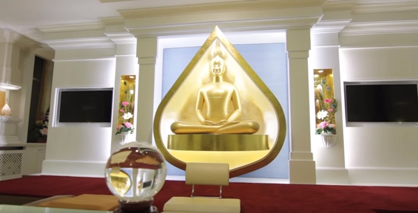 วัดพระธรรมกายนิวคาสเซิล หลังแชร์มั่วเป็นคฤหาสน์ พระธัมมชโย