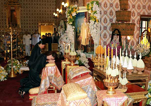 พระองค์ภา-พระองค์เจ้าสิริวัณณวรีฯ เสด็จฯ ในพระราชพิธีพระบรมศพ