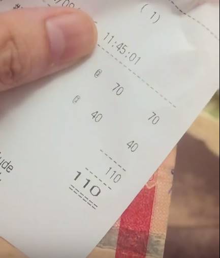 ลูกค้าสั่งอาหารราคาไม่ตรงตามป้าย เจอเจ้าของร้านปัดใบเสร็จออกจากมือ