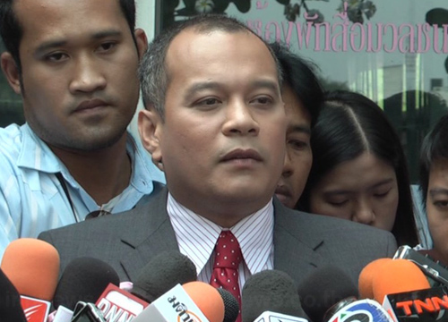 ณัฐวุฒิ อัด สมเกียรติ อ่อนวิมล อคติบังตา หลังปราศรัย นปช. ล้มประชุมอาเซียน