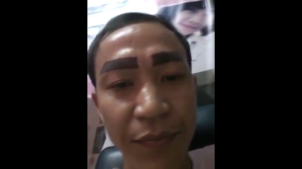 เมียไปเรียนสักคิ้วมา ใช้ผัวเป็นหนูทดลอง บอก ณเดชน์ ยังหล่อสู้ไม่ได้ !