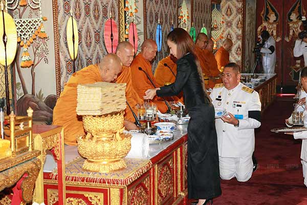 พระองค์ภา-พระองค์เจ้าสิริวัณณวรีฯ เสด็จฯ ในพระราชพิธีพระบรมศพ