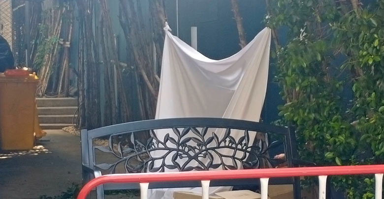 หนุ่มจีนดิ่งโรงแรมดับ เจ้าหน้าที่ไม่กล้าเก็บศพ เอาผ้าขาวคลุม หวั่น COVID-19