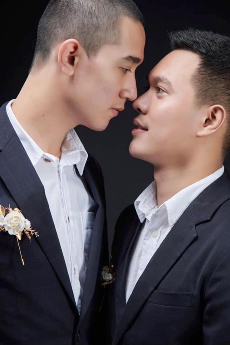 คู่เกย์ไทยแต่งงาน เปิดใจ หลังถูกชาวเน็ตอินโดฯ ถล่ม เมนต์ RIP - ส่งคลิปปาดคอ