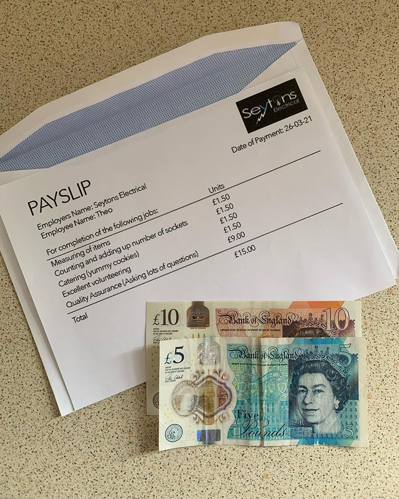 แม่สุดเซอร์ไพรส์ มีสลิปค่าจ้างส่งถึงลูก 5 ขวบ งานแรกในชีวิต ที่แท้เจ้าหนูไปทำอะไรมานะ