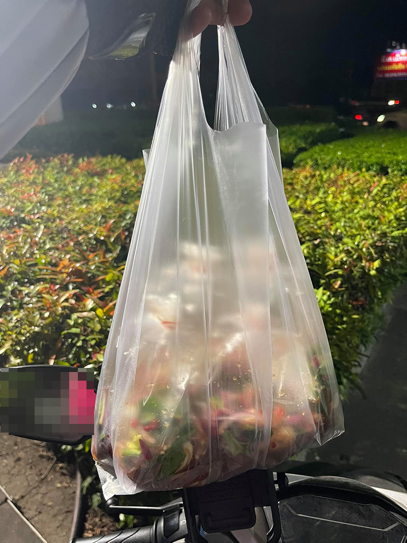 ออร์เดอร์ผี ใครสั่งมาล่ะเนี่ย !? ไรเดอร์หนุ่มไปถึงมีหลอน บ้านไม่มีคนอยู่แต่เปิดประตูรอไว้