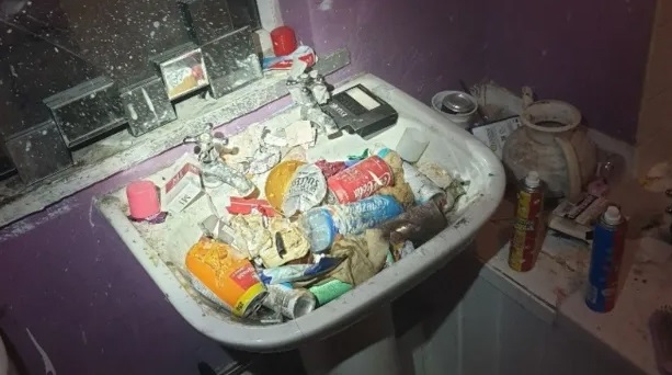 เปิดสภาพบ้านนรก 6 พี่น้องใช้ชีวิตเวทนา เปิดดูสะเทือนใจแรง หนู ๆ อยู่เข้าไปได้ไง