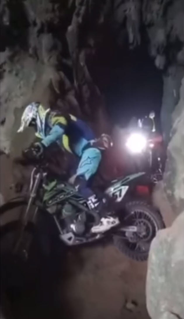 จวกสนั่น ! แก๊งโมโตครอส แข่งรถในถ้ำโบราณสถาน จ่อตามตัวเอาผิดยกก๊วน