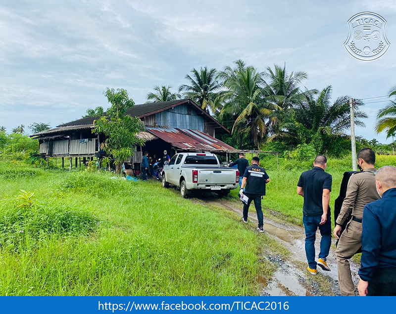 จับโมเดลลิ่งปลอม ล่อลวงเด็กหญิงถ่ายคลิปเปลือยขอดูหุ่น  สุดท้ายโป๊ะแตก ที่แท้เป็นพระ