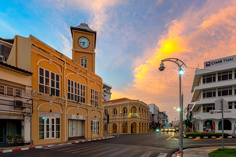 นักท่องเที่ยวต่างชาติเซ็ง ภูเก็ตแซนด์บ็อกซ์ เปลี่ยนกฎต้องอยู่ 14 วัน แบบนี้เกมโอเวอร์ไม่ไปแล้ว