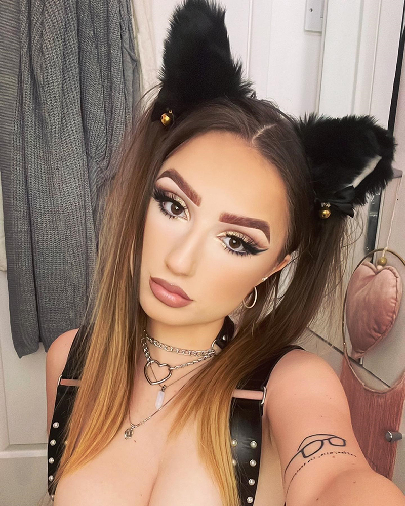 สาวเปิดอก จากเด็กถูกล้อขี้เหร่ ตอนนี้พลิกเป็นสาวฮอต ใครจะเชื่อว่าโตแล้วแซ่บ