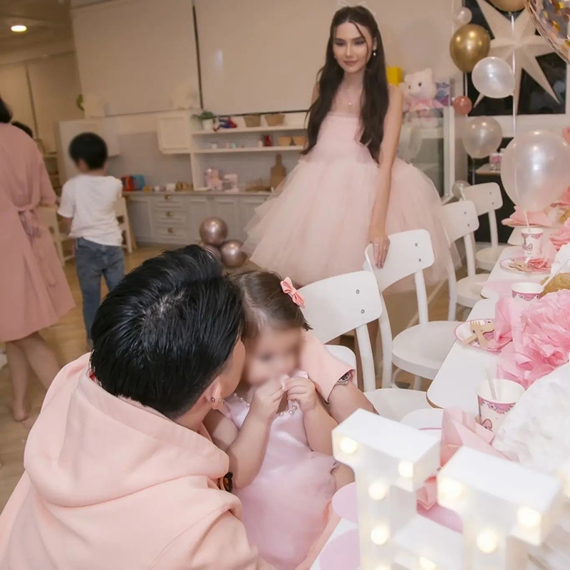 ดาริล เขียนจดหมาย HBD ลูกสาวซาร่า ขอโทษจากใจ.. ไม่ได้เฝ้าดูการเติบโตลูก