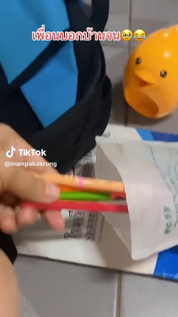 ลูกโดนเหยียดบ้านจน ปมใส่แท่งสีในถุงแมสก์ไป รร. ด้านแม่อธิบายเหตุผล ทำไมถึงทำ