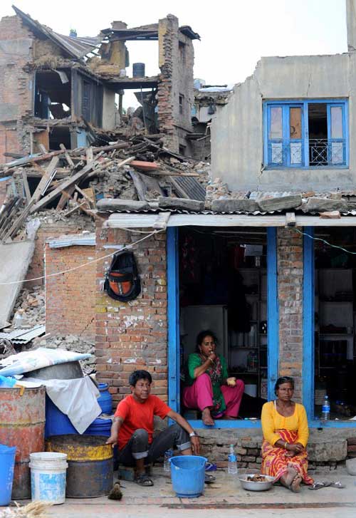 ครบ 1 เดือน แผ่นดินไหวเนปาล ผู้คนยังหวาดผวา-หวั่นฤดูมรสุมซ้ำอีก