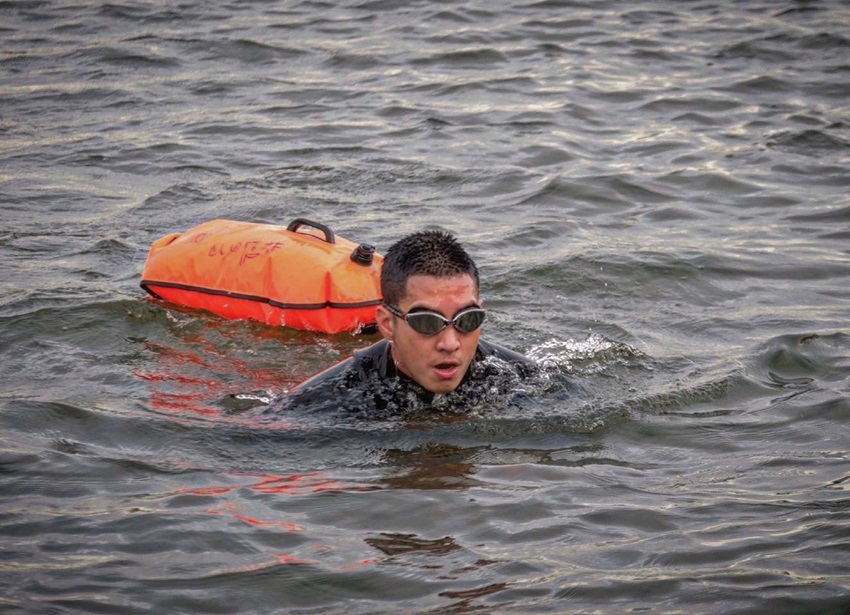 โตโน่ ภาคิน