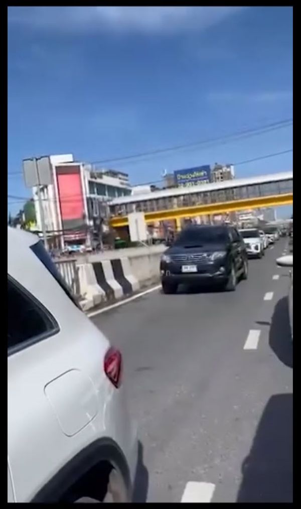 ขอแทรกเลน