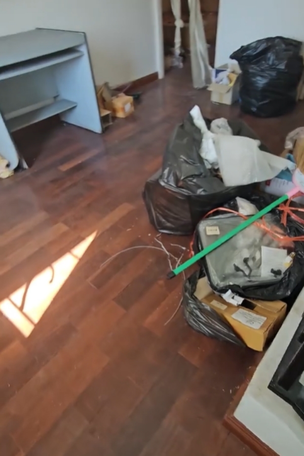 ขยะในบ้าน