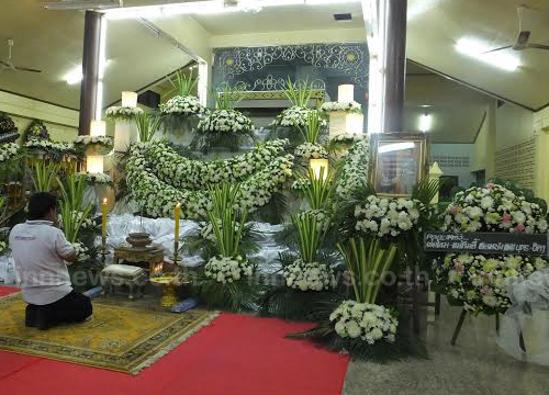 ฆ่ายกครัว 3 ศพ  น้องชาย สารภาพร่วมมือกับเพื่อนชาย จ้างฆ่าพ่อแม่พี่ชาย