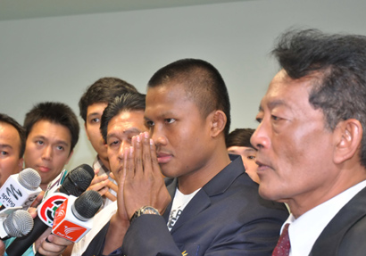 บัวขาว ป.ประมุข หรือ สมบัติ บัญชาเมฆ