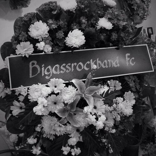 อ็อฟ Big Ass เศร้าเสียคุณพ่อ แฟนคลับร่วมไว้อาลัยและให้กำลังใจ