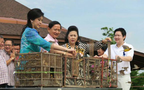 ชื่นมื่่น ยิ่งลักษณ์ พร้อมแกนนำเพื่อไทย ร่วมฉลองวันเกิดเจ๊แดง ครบ 60 ปี