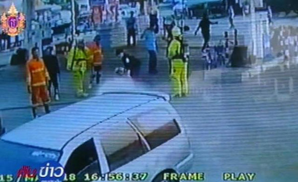  ระทึกสุด !! เกิดแก๊สรั่ว ขณะเติมแก๊สในปั๊มนนทบุรี ควันพวยพุ่ง