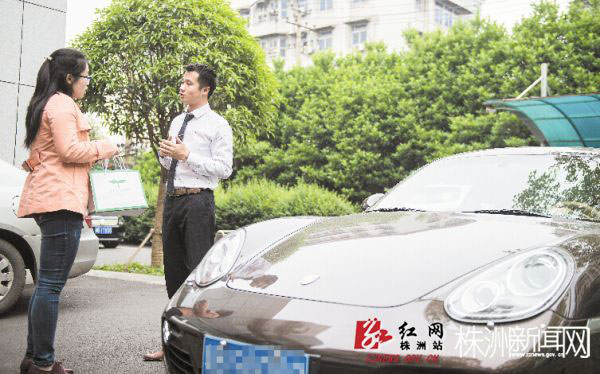 งงเลย สั่งชานมไม่กี่แก้ว แต่คนขายขับปอร์เช่มาส่งให้