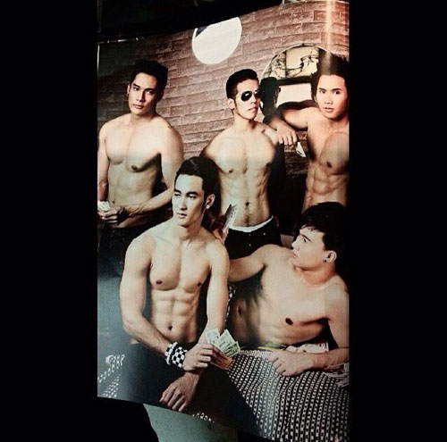 ซิกแพ็คอย่างแน่น ! S.D.F วงร็อคหุ่นล่ำ สาวกรี๊ดลั่น หุ่นก็ดี ดนตรีก็ได้