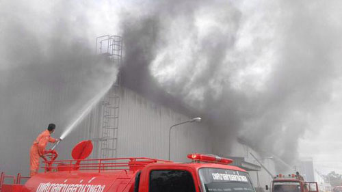 ไฟไหม้โรงงานพานาโซนิค ขอนแก่น อพยพคนงาน 3 พันคน