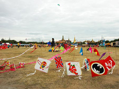 ว่าวไทย การละเล่นพื้นบ้าน